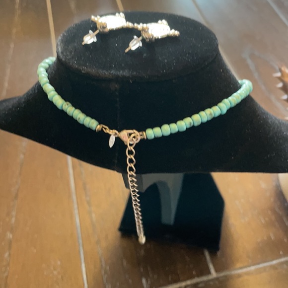 Turquoise necklace and earrings - Picture 4 of 4